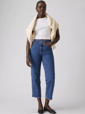 Levi’s High-Rise Straight Crop Jeans in Medium Blue